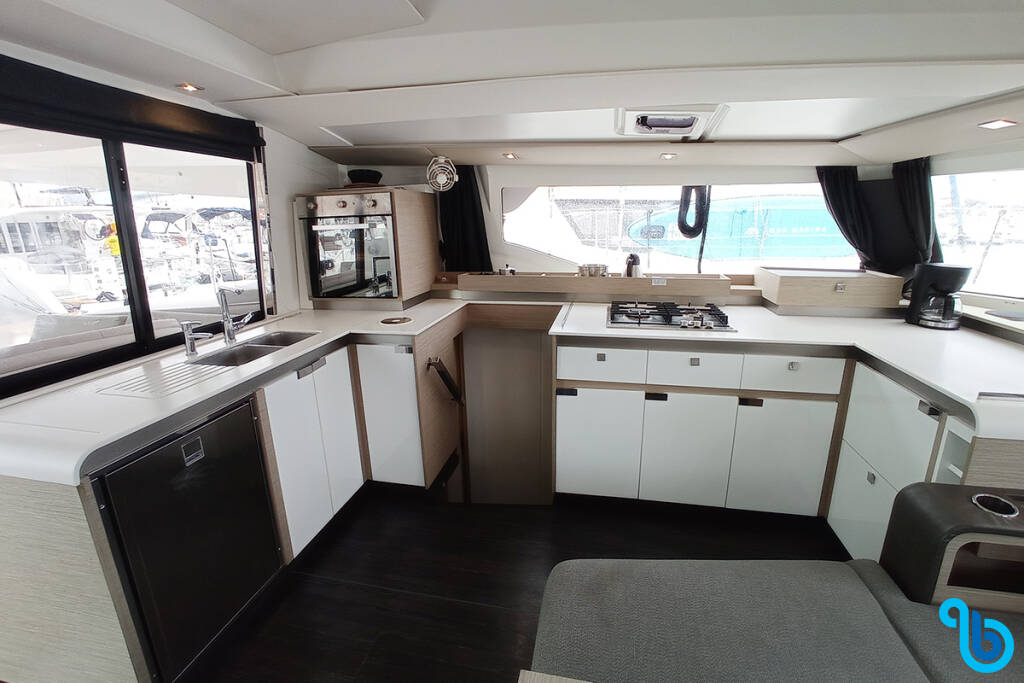 Fountaine Pajot 45, COCO