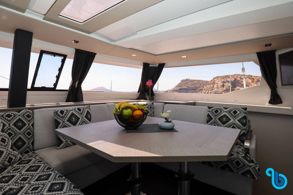 Fountaine Pajot 47 TANNA LUX , AQUARELLA