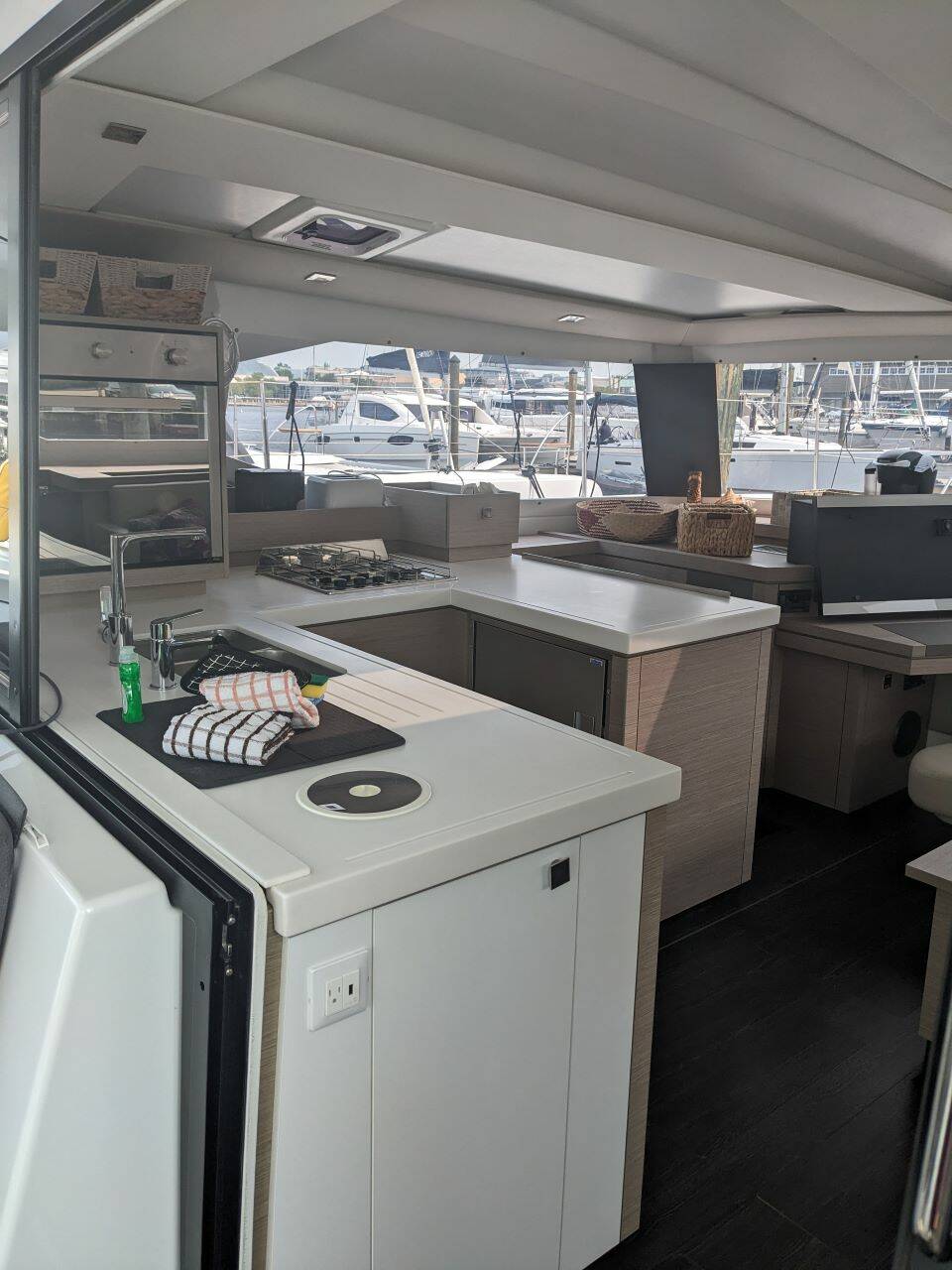 Fountaine Pajot Astrea 42 Maestro, Wayfinder