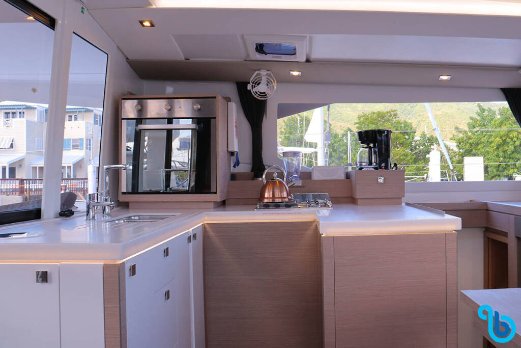 Fountaine Pajot Astrea 42 Quatuor, MICHELLE LA BELLE