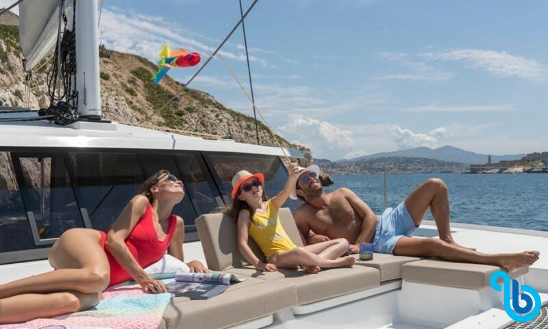 Fountaine Pajot Astrea 42, MILE HI L'ATTITUDES **