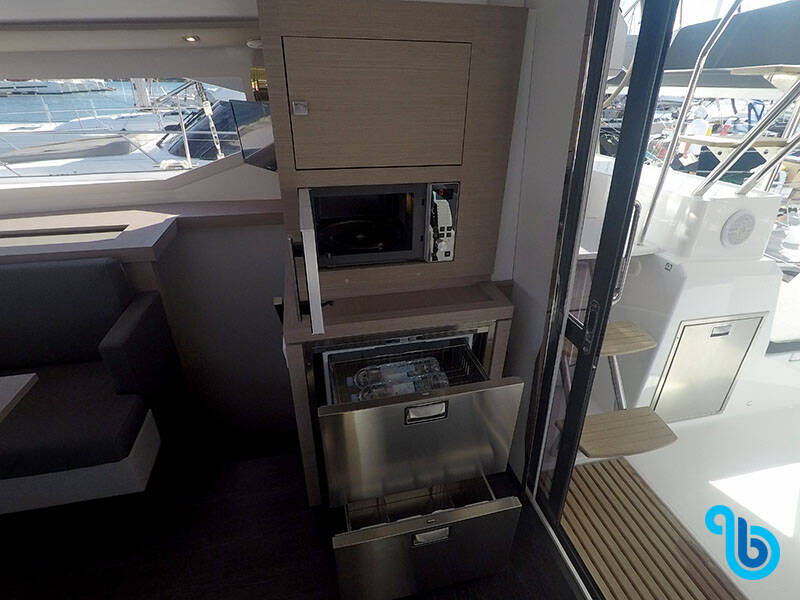 Fountaine Pajot Astréa 42, Imagine