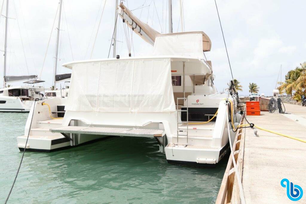 Fountaine Pajot Astrea 42, Idle Time