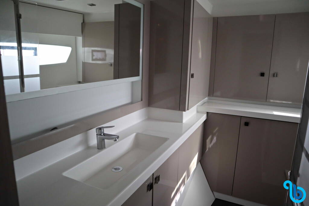 Fountaine Pajot Astrea 42, PRESTIGE - Owner version