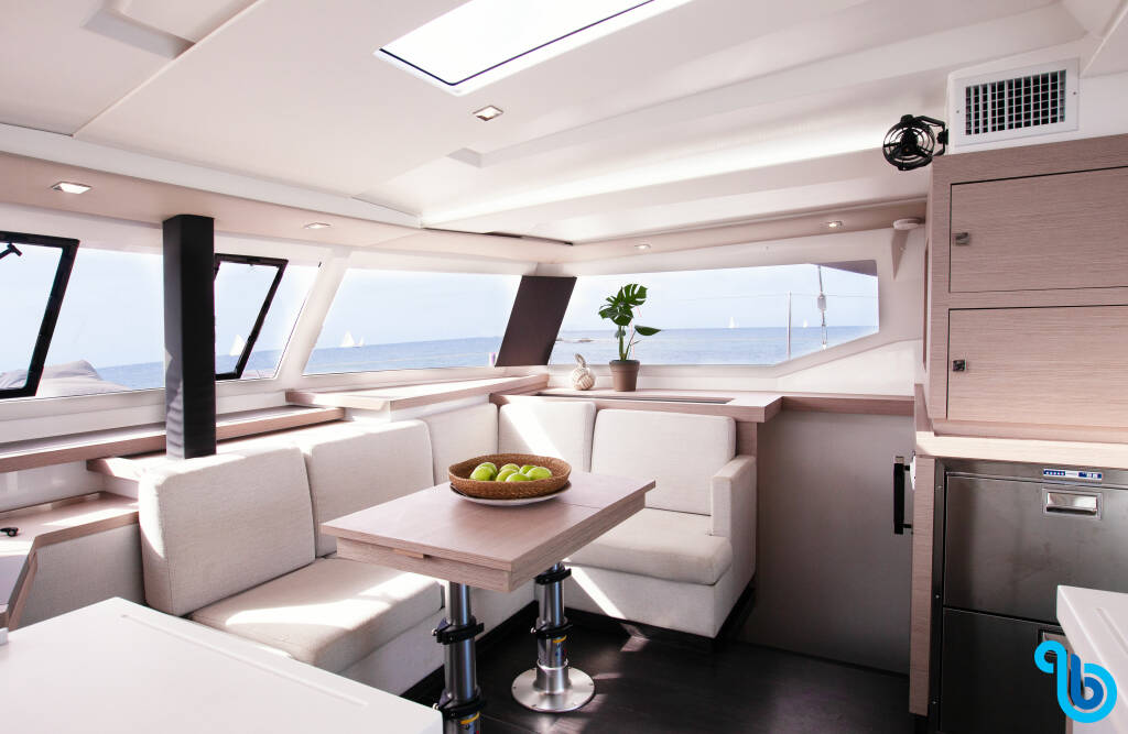 Fountaine Pajot Astrea 42, 