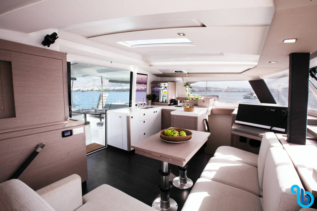 Fountaine Pajot Astrea 42, 