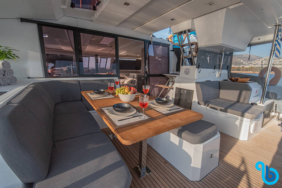 Fountaine Pajot Astrea 42, 