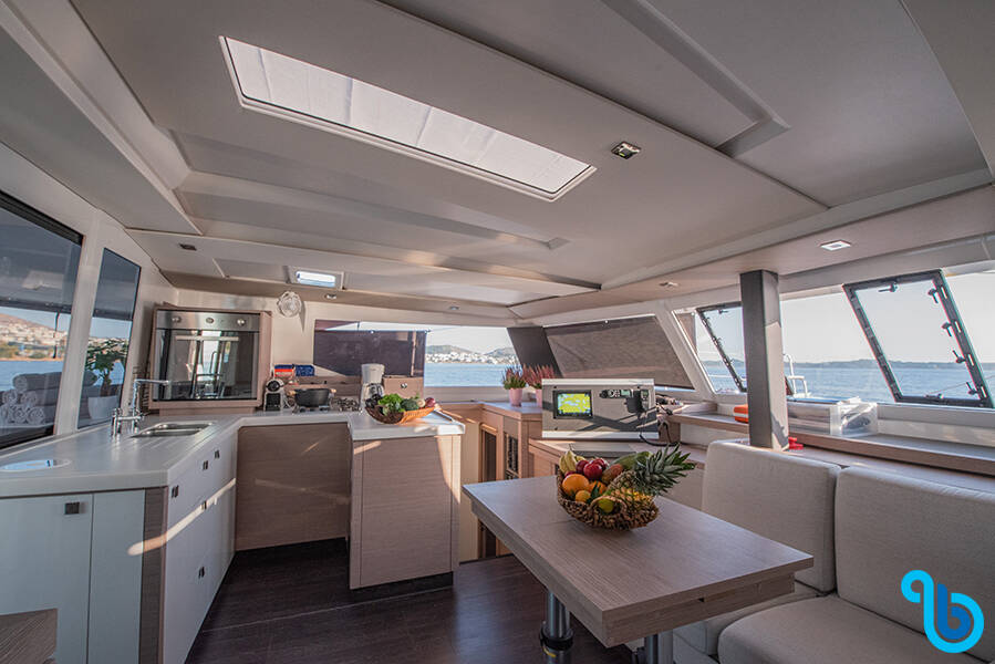 Fountaine Pajot Astrea 42, 