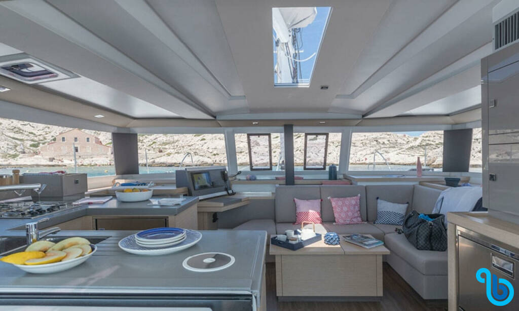 Fountaine Pajot Astrea 42, All the Perks