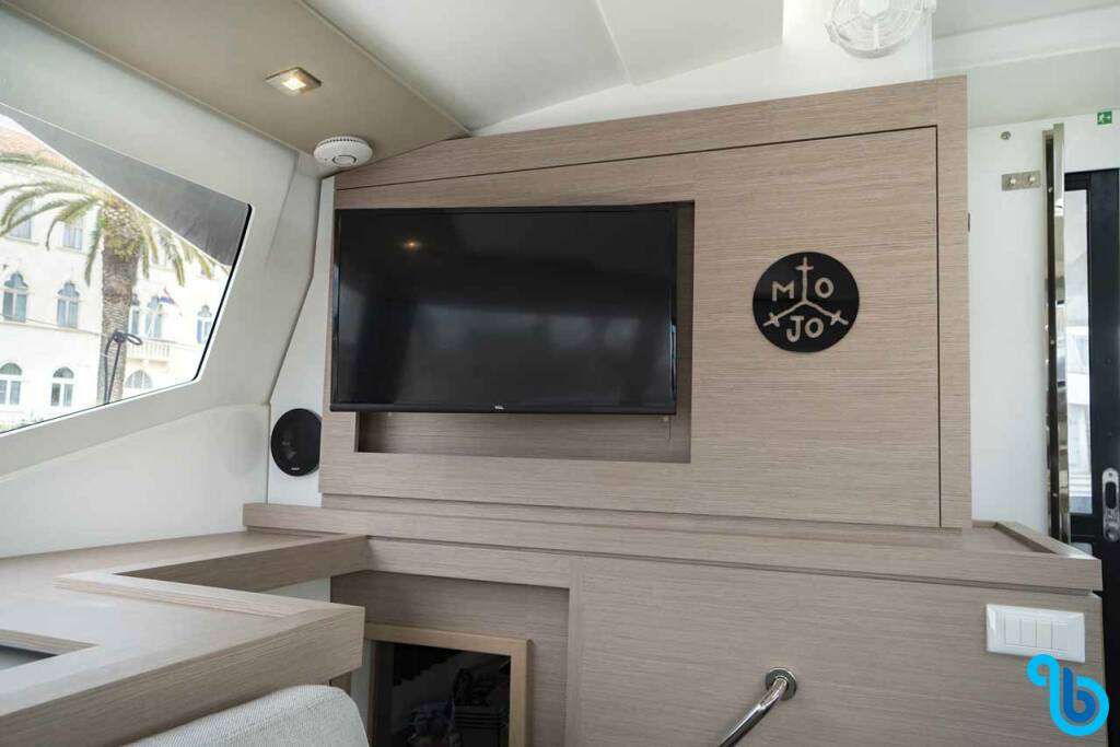 Fountaine Pajot Astrea 42, Mojo