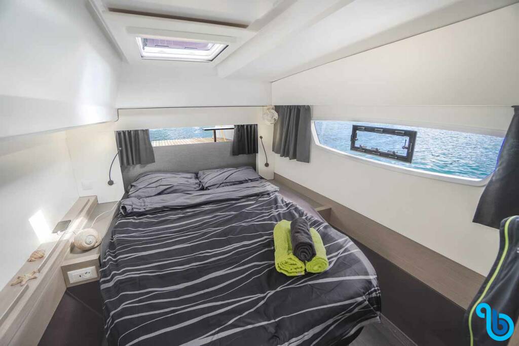 Fountaine Pajot Astrea 42, Mojo