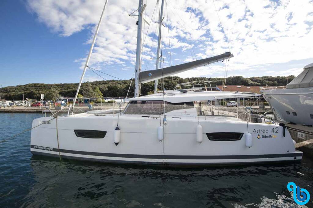 Fountaine Pajot Astrea 42, Follow the Sun