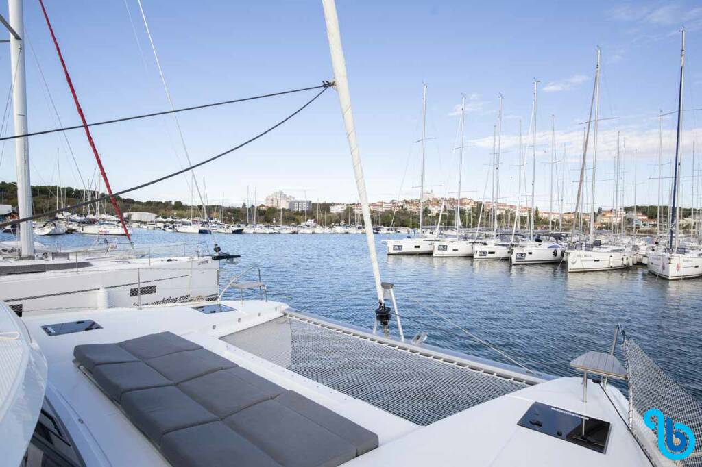 Fountaine Pajot Astrea 42, Follow the Sun