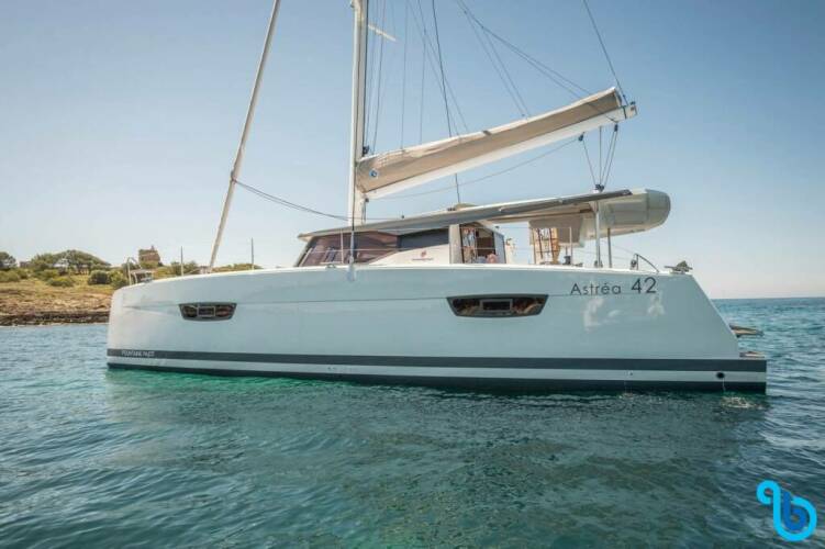 Fountaine Pajot Astrea 42 Ooga Chaka