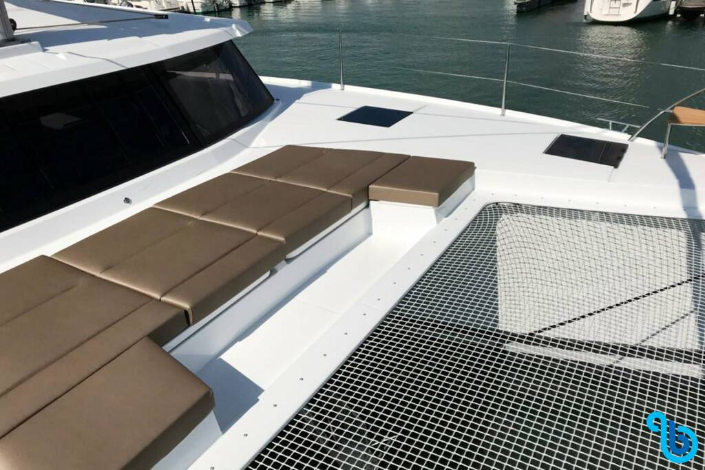 Fountaine Pajot Astrea 42, Wave