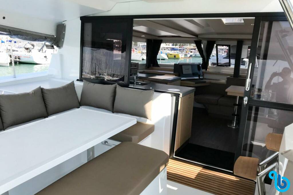 Fountaine Pajot Astrea 42, Wave