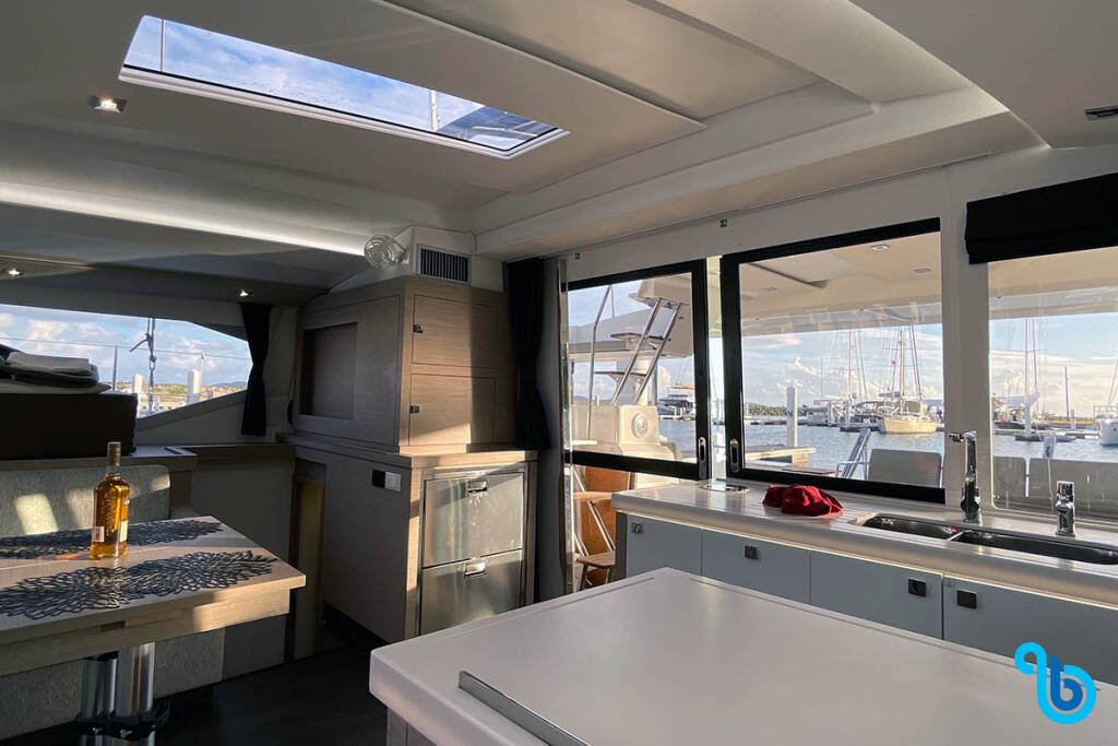 Fountaine Pajot Astrea 42, NAUTI MOLLIE