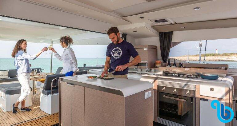 Fountaine Pajot Aura 51 SMART ELECTRIC, TIKI