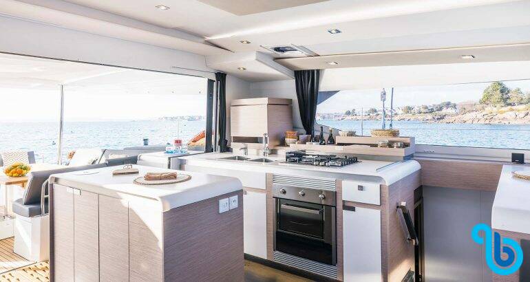 Fountaine Pajot Aura 51 SMART ELECTRIC, TIKI