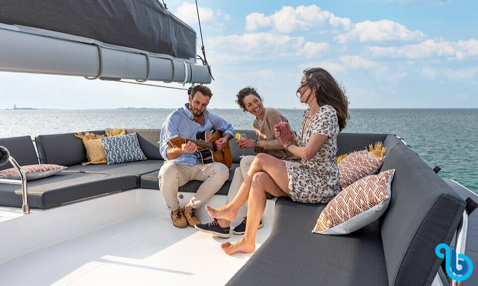 Fountaine Pajot Aura 51, Activated Escape