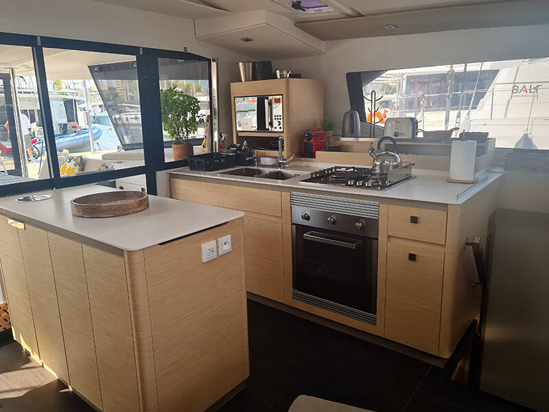 Fountaine Pajot Aura 51, TBA MYK