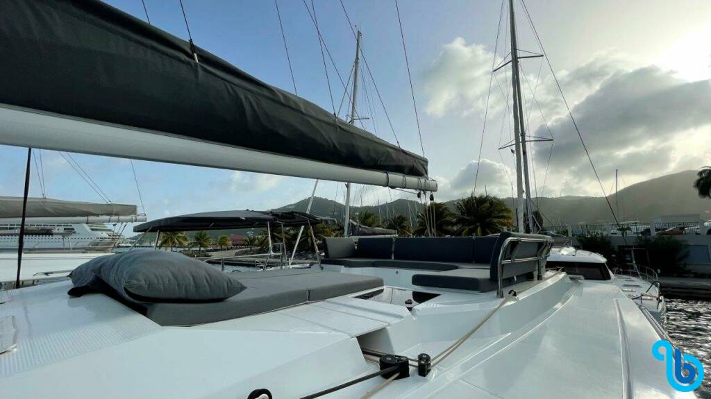 Fountaine Pajot Elba 45, Ogibni