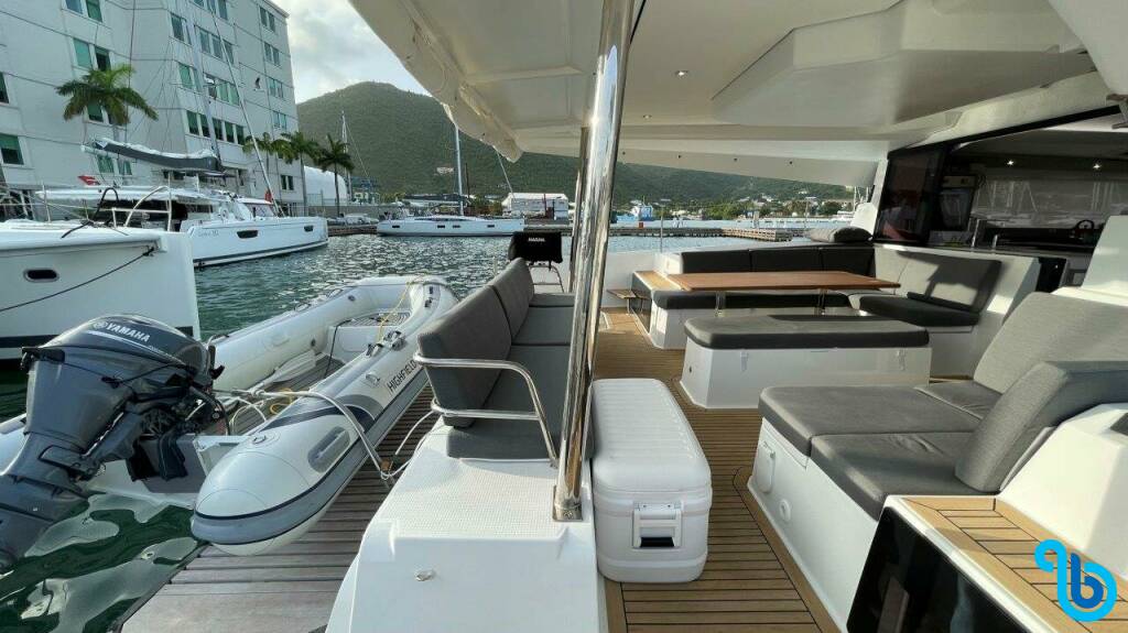 Fountaine Pajot Elba 45, Ogibni