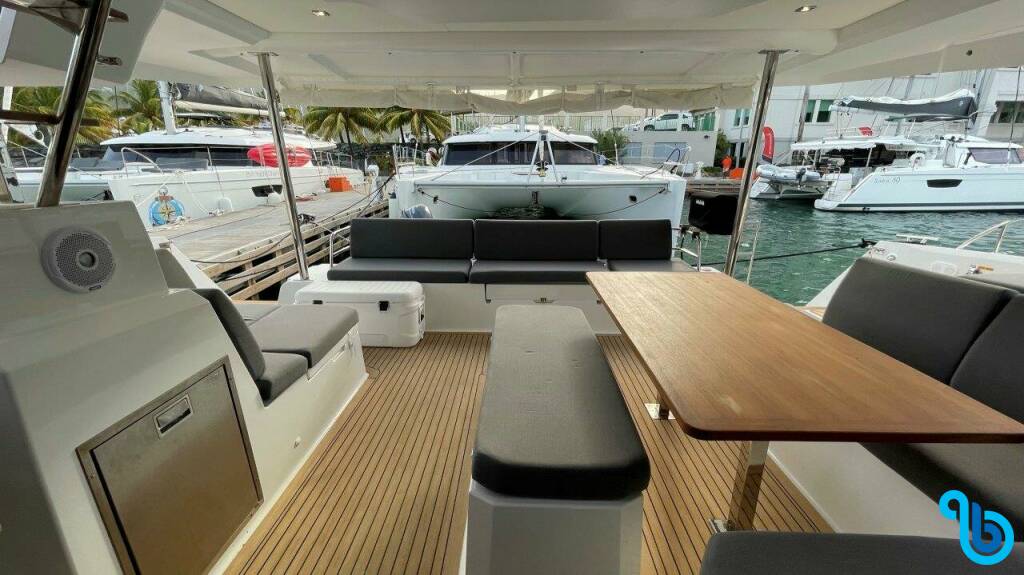 Fountaine Pajot Elba 45, Ogibni