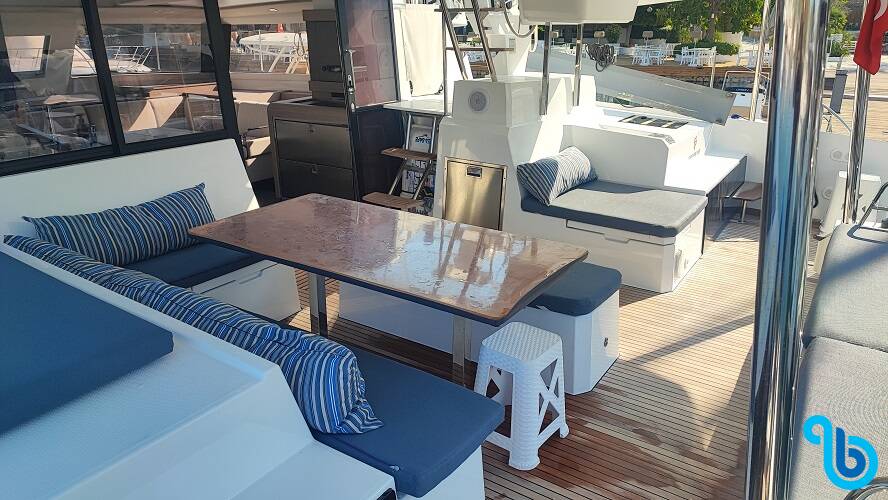 Fountaine Pajot Elba 45, Lalom