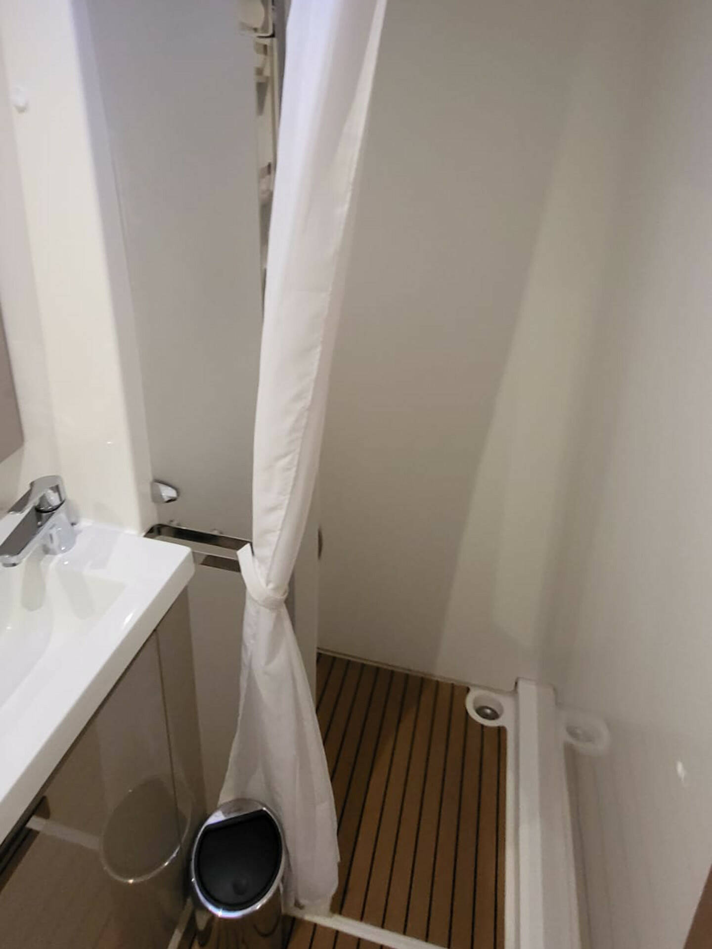 Fountaine Pajot Elba 45, Balu