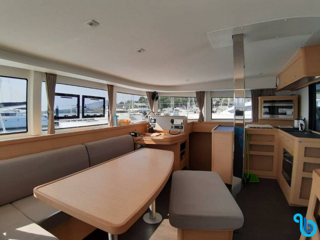 Fountaine Pajot Elba 45, Shavasan