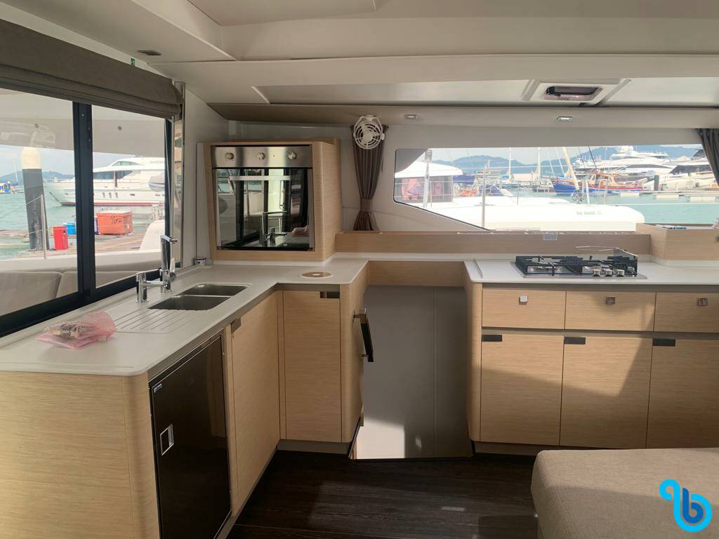 Fountaine Pajot Elba 45, Shavasan