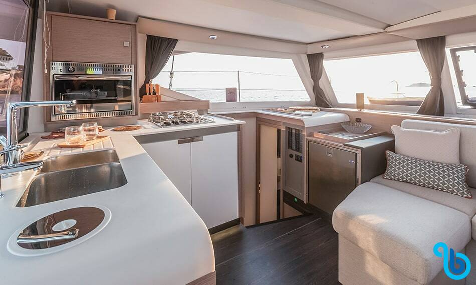 Fountaine Pajot Isla 40, PARTAIX