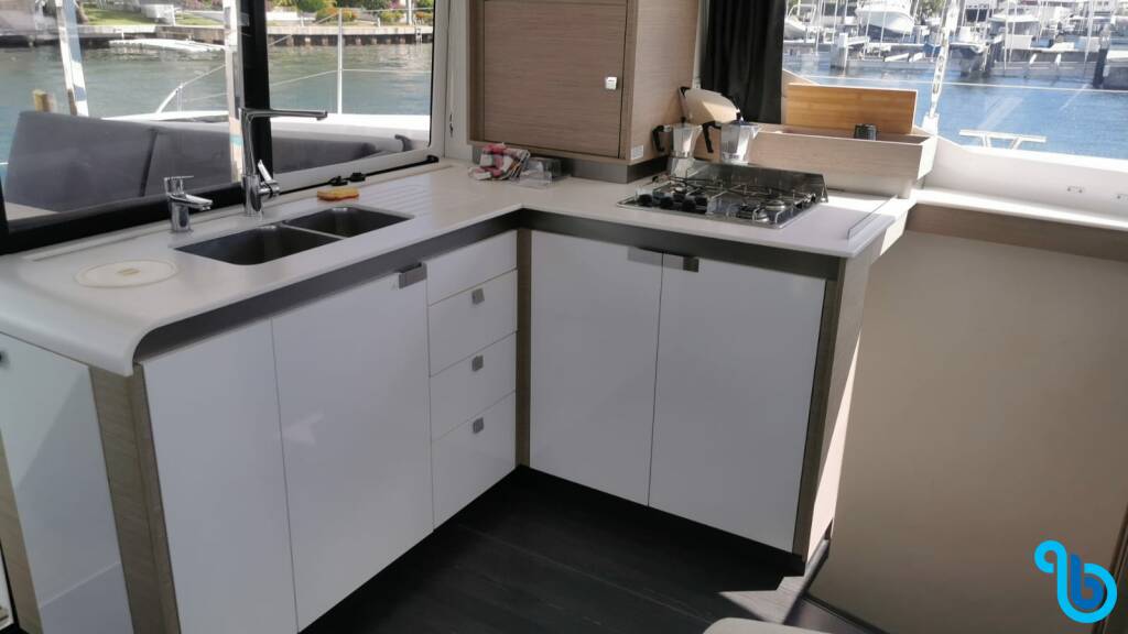 Fountaine Pajot Isla 40, PRESTIGE