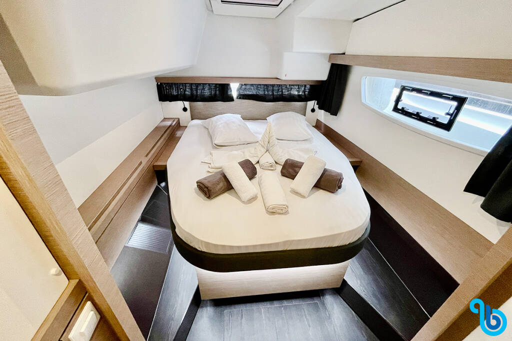 Fountaine Pajot Isla 40, BARNACLE