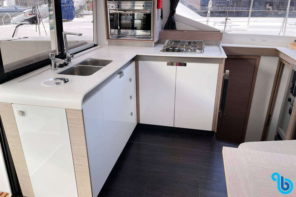 Fountaine Pajot Isla 40, BARNACLE