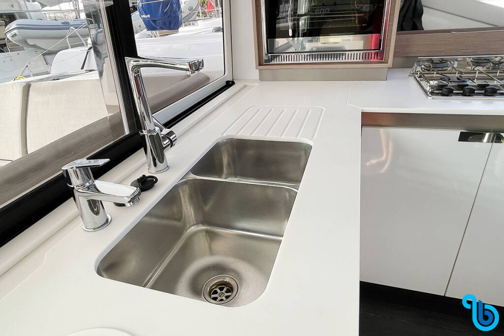 Fountaine Pajot Isla 40, BARNACLE