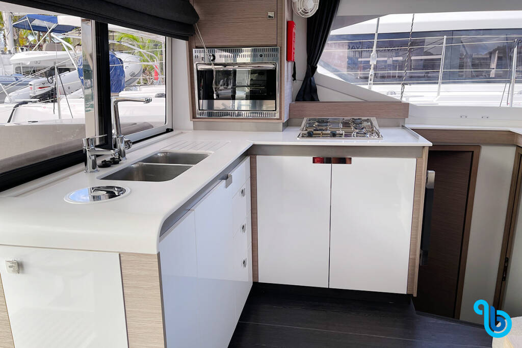 Fountaine Pajot Isla 40, BARNACLE