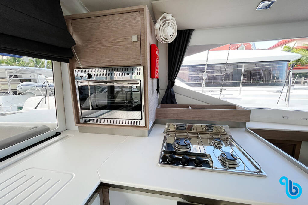 Fountaine Pajot Isla 40, BARNACLE