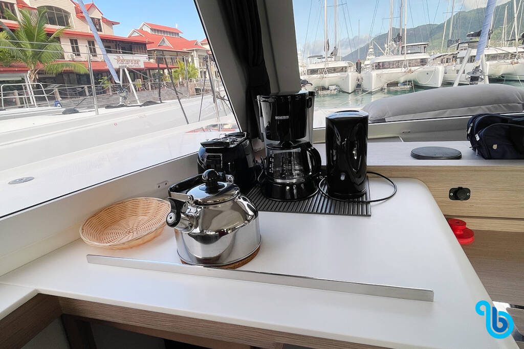 Fountaine Pajot Isla 40, BARNACLE