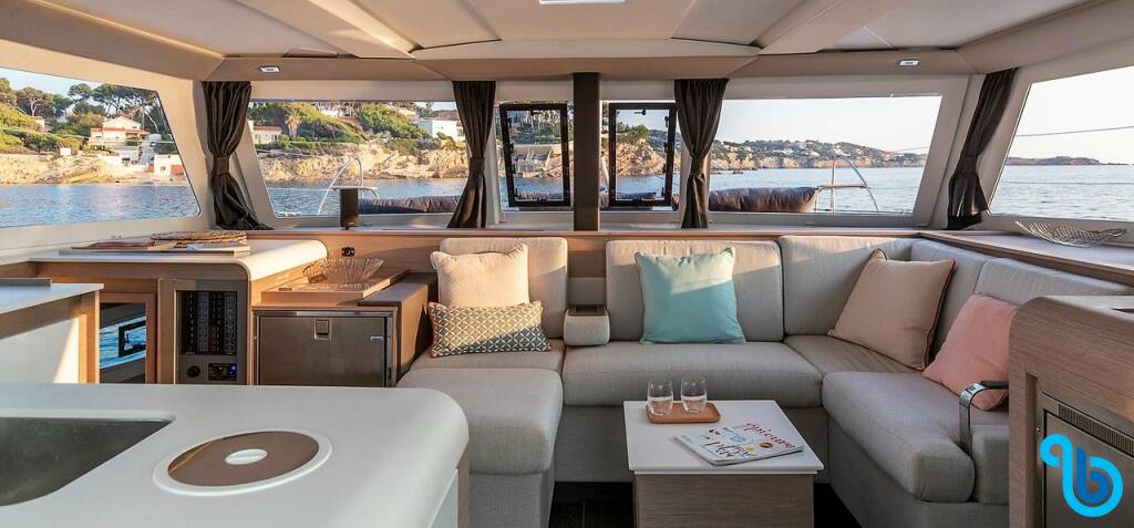 Fountaine Pajot Isla 40, Amiriki