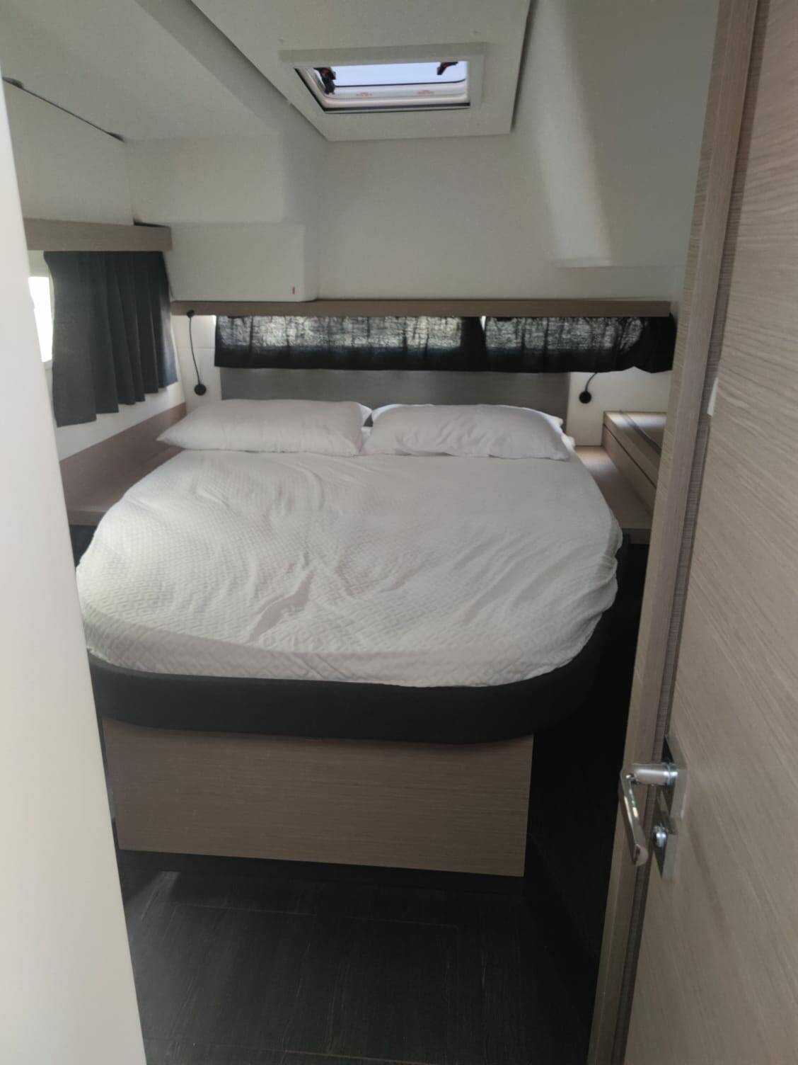 Fountaine Pajot Isla 40, Isla (Wm+Solar Pan)