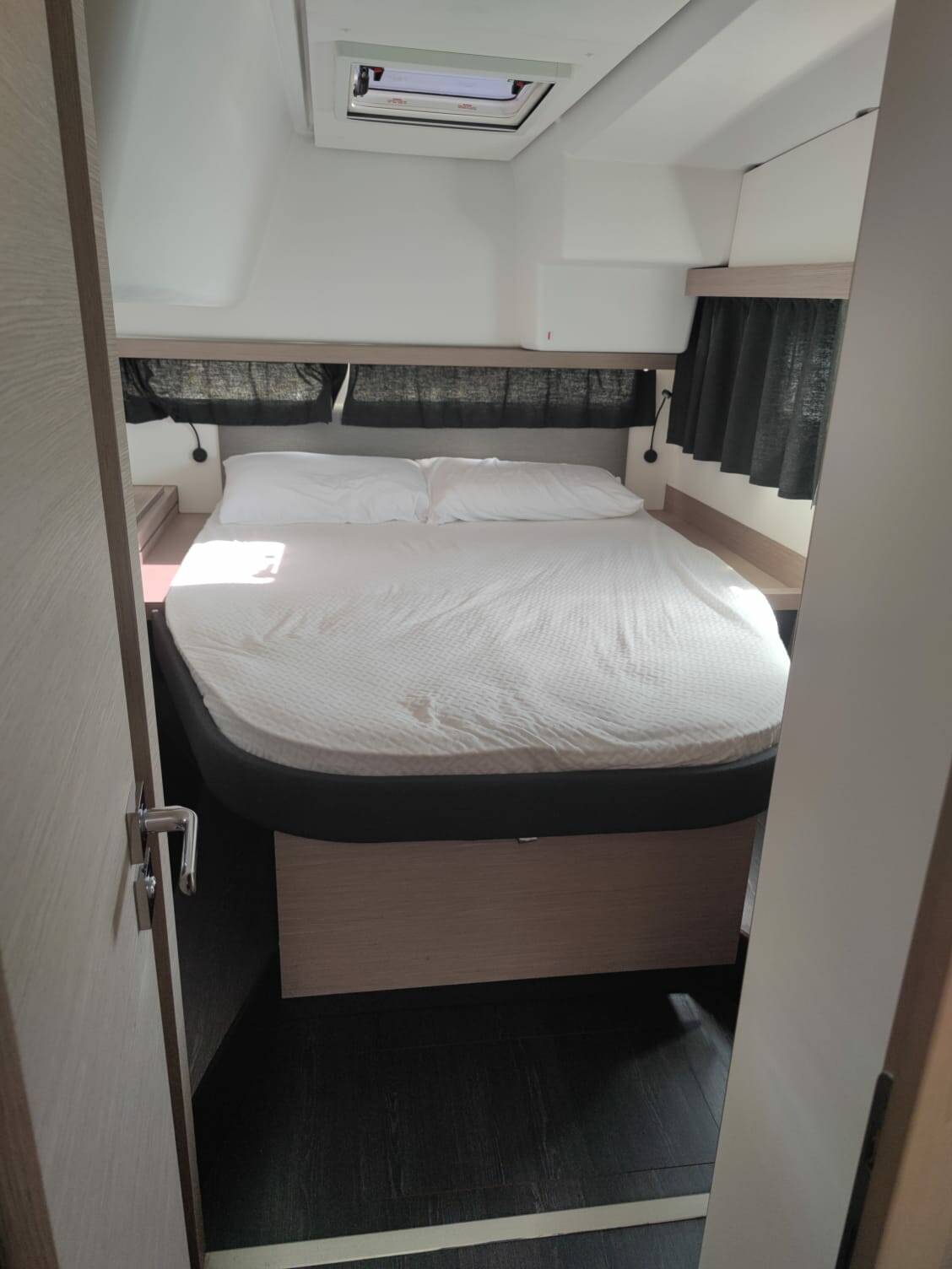 Fountaine Pajot Isla 40, Isla (Wm+Solar Pan)