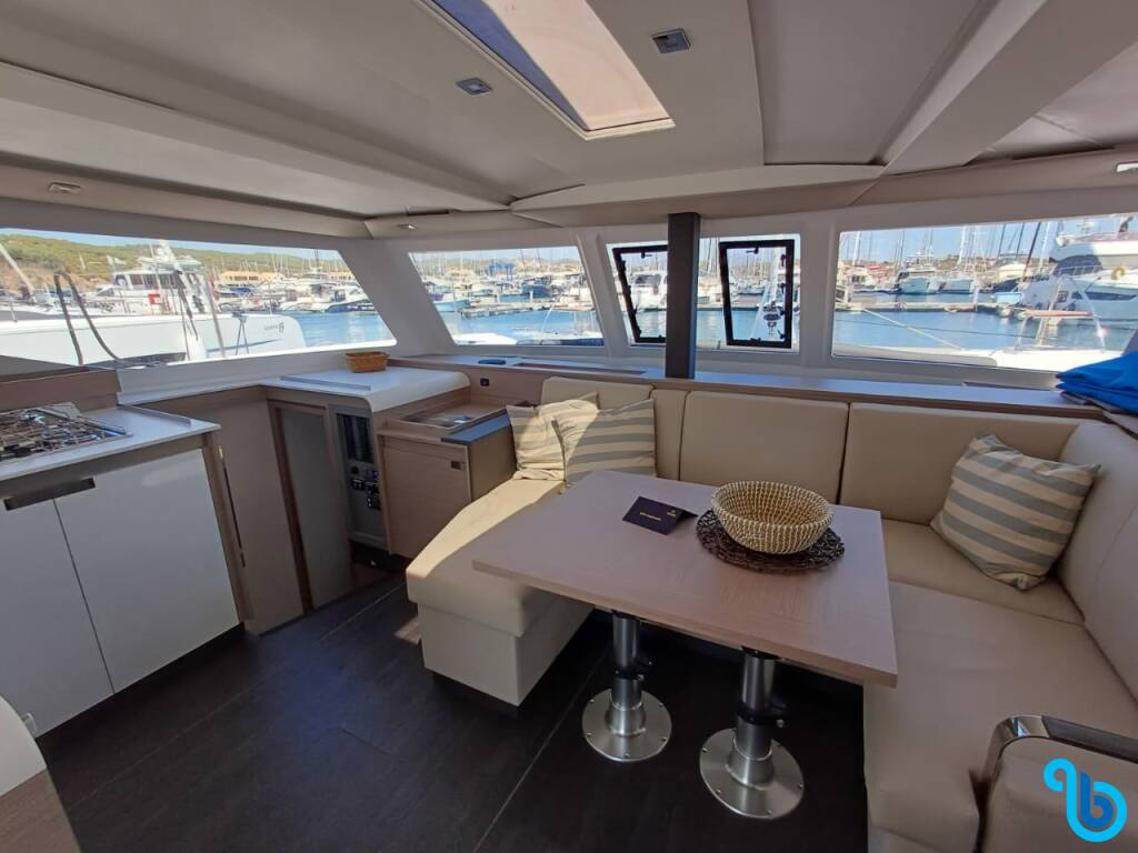 Fountaine Pajot Isla 40, Emirel