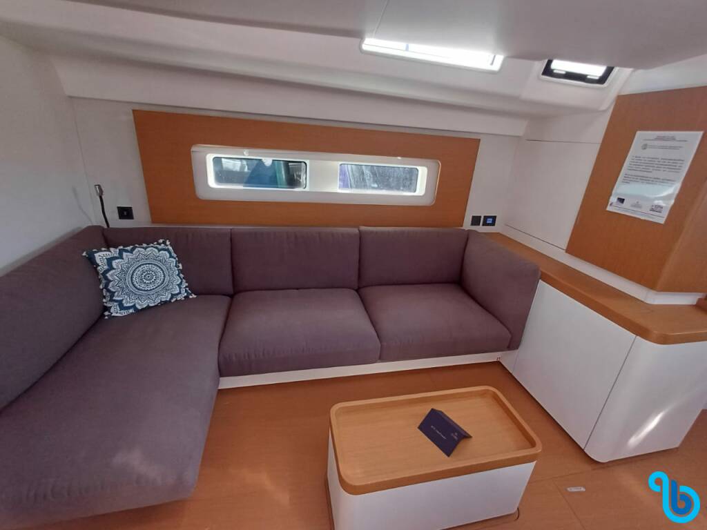 Fountaine Pajot Isla 40, Emirel