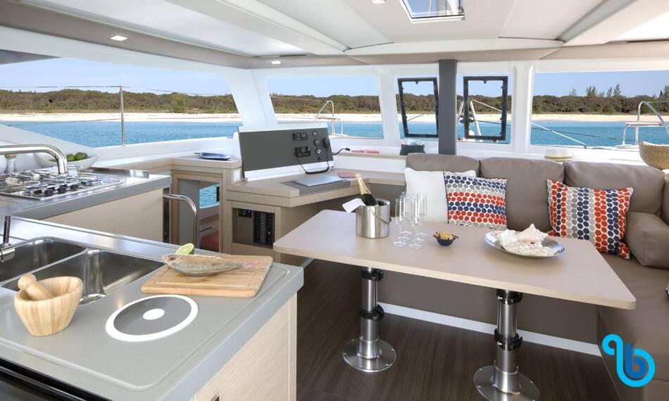 Fountaine Pajot Lucia 40, PRESTIGE