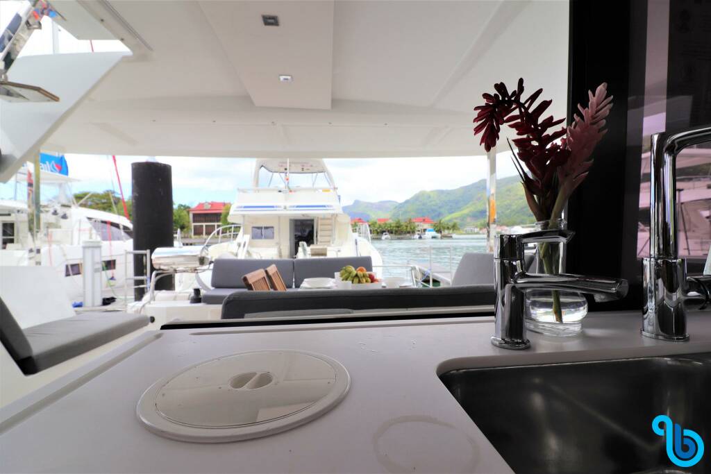 Fountaine Pajot Lucia 40, Lucinda