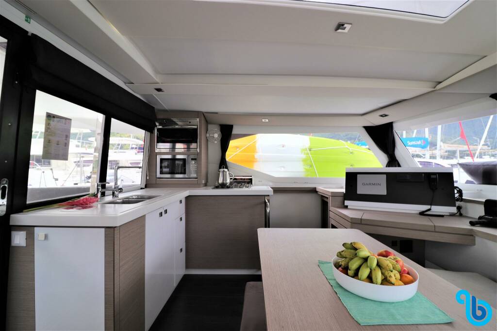 Fountaine Pajot Lucia 40, Lucinda