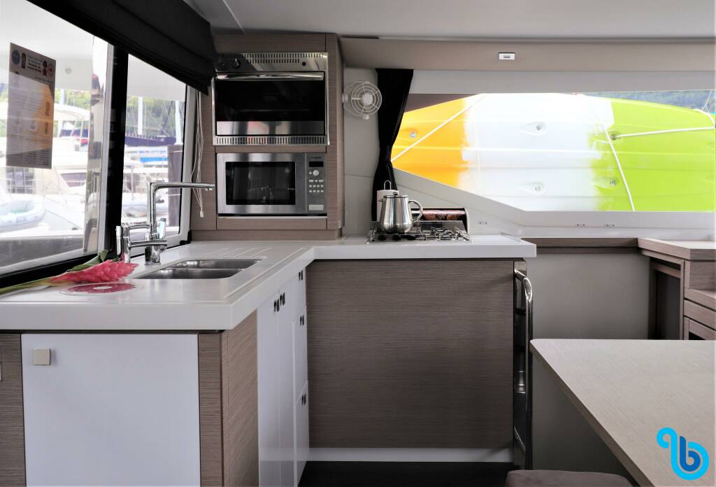 Fountaine Pajot Lucia 40, Lucinda