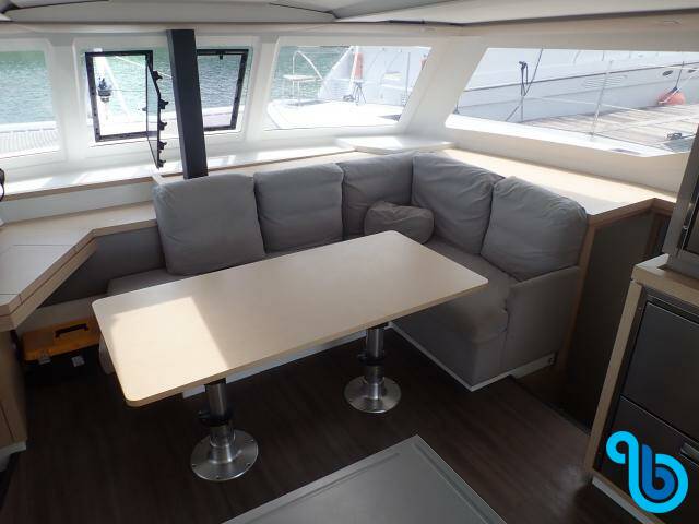 Fountaine Pajot Lucia 40, Kinara